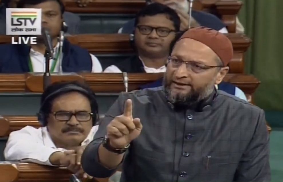 असदुद्दीन ओवैसी ने अमित शाह की तुलना हिटलर से कर डाली 1 ELVBW-1UwAANEVn
