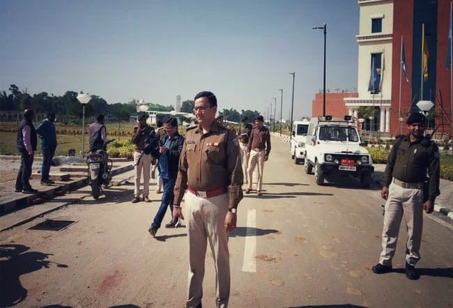 झारखंड विधानसभा अग्निकांड चूक का परिणाम नहीं बल्कि साजिश है-सुनील कुमार, सचिव, भवन निर्माण विभाग 1 झारखंड विधानसभा अग्निकांड चूक का परिणाम नहीं बल्कि साजिश है-सुनील कुमार, सचिव, भवन निर्माण विभाग 1