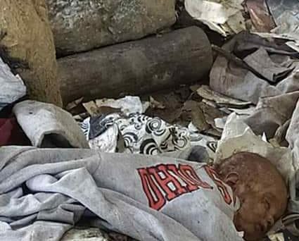 मानवता फिर हुई शर्मसार, हरमू पुल के पास मिला बच्चे का अर्ध-शव,सनसनी 1 मानवता फिर हुई शर्मसार, हरमू पुल के पास मिला बच्चे का अर्ध-शव,सनसनी 1