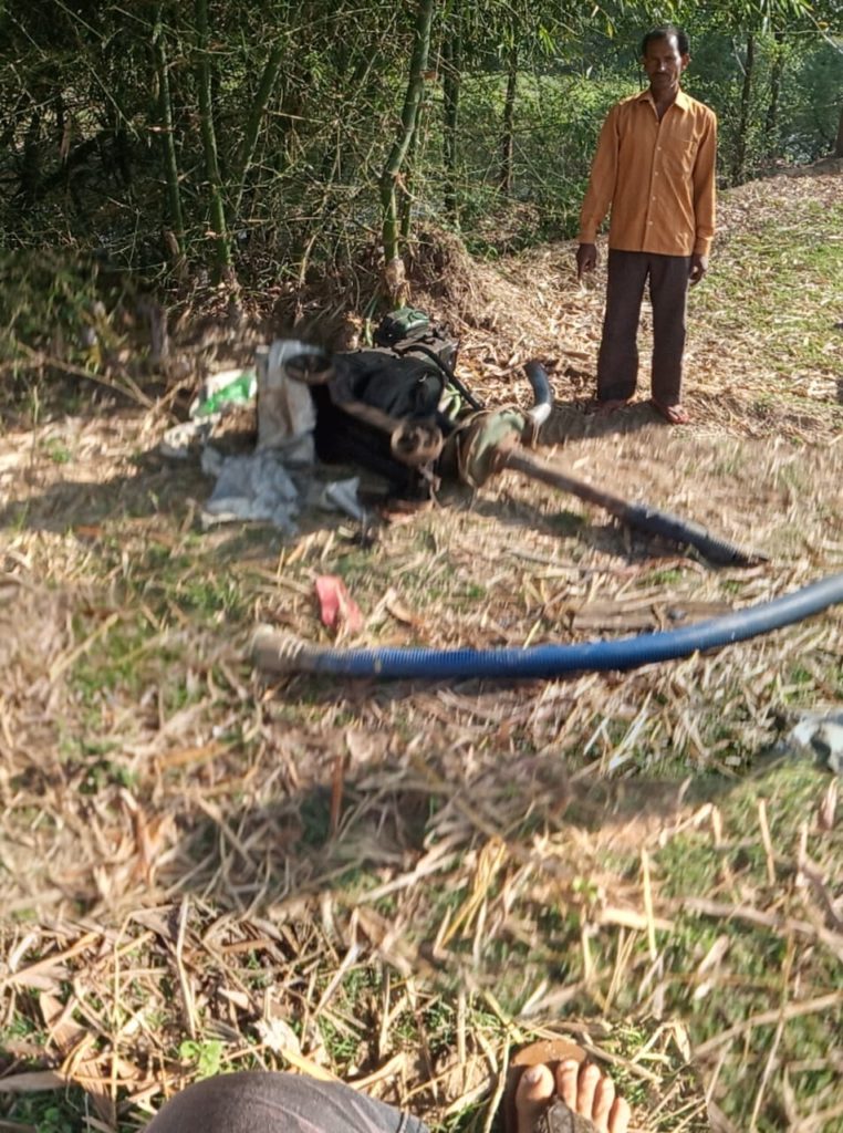 हाथियों के झुंड ने किया फसलों को बर्बाद, किसान परेशान 1 हाथियों के झुंड ने किया फसलों को बर्बाद, किसान परेशान 1
