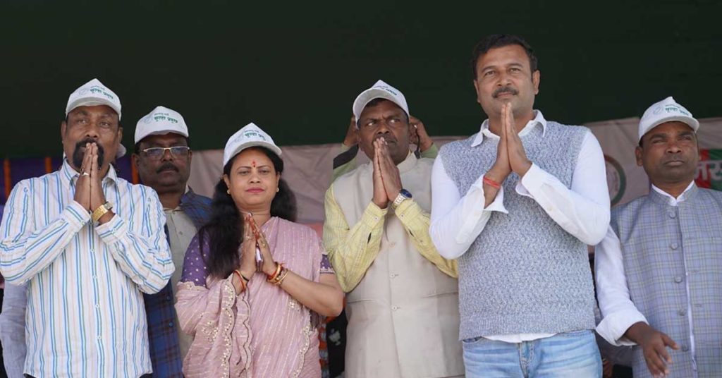 Ramgarh By-Election: रामगढ़ की सीट जितने मैदान में उतरे सुदेश, हेमंत सरकार पर लगाया भ्रष्टाचार का आरोप 1 Ramgarh By-Election: रामगढ़ की सीट जितने मैदान में उतरे सुदेश, हेमंत सरकार पर लगाया भ्रष्टाचार का आरोप 1