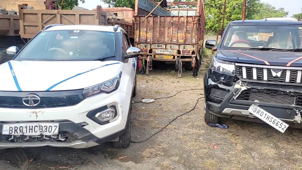 Koderma news: कोडरमा रेस्टोरेंट में हुई गोलीबारी कांड का पुलिस ने किया उद्भेदन , 5 अपराधी गिरफ्तार वा 1 को किया गया निरुद्ध 1 Koderma news: कोडरमा रेस्टोरेंट में हुई गोलीबारी कांड का पुलिस ने किया उद्भेदन , 5 अपराधी गिरफ्तार वा 1 को किया गया निरुद्ध 1