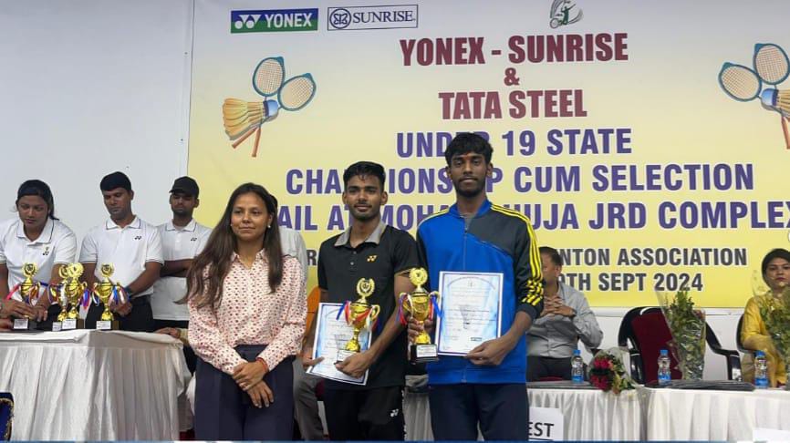 नक्सल प्रभावित क्षेत्र के सचिन गोप बने झारखंड के राज्य बैडमिंटन चैंपियन 1 नक्सल प्रभावित क्षेत्र के सचिन गोप बने झारखंड के राज्य बैडमिंटन चैंपियन 1