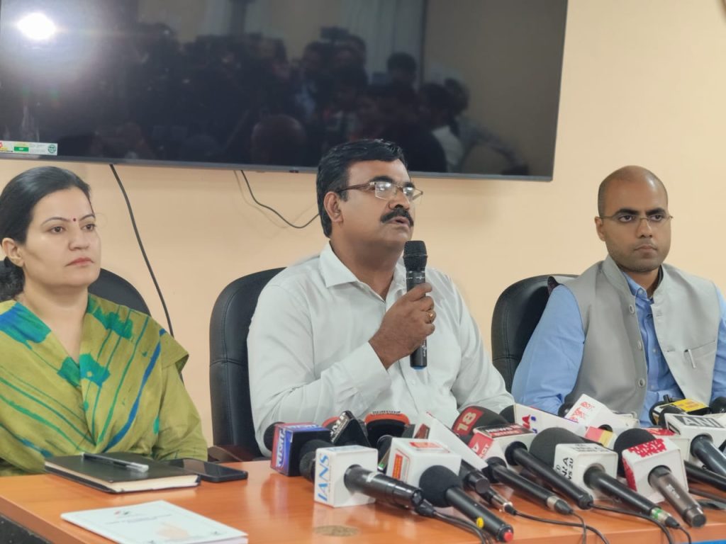 Jharkhand Vidhansabh Chunav 2024: झारखंड विधानसभा चुनाव की हुई घोषणा, आदर्श आचार संहिता लागू,13 और 20 नवंबर को होंगे चुनाव, मतगणना 23 नवंबर को 1 Jharkhand Vidhansabh Chunav 2024: झारखंड विधानसभा चुनाव की हुई घोषणा, आदर्श आचार संहिता लागू,13 और 20 नवंबर को होंगे चुनाव, मतगणना 23 नवंबर को 1