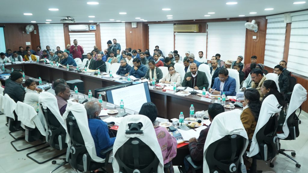 Koderma News: जिला विकास समन्वय एवं निगरानी समिति की बैठक शामिल हुई केंद्रीय मंत्री अन्नपूर्णा दवी, योजनाओं की गुणवत्ता पर नजर रखें: मंत्री 1 Koderma News: जिला विकास समन्वय एवं निगरानी समिति की बैठक शामिल हुई केंद्रीय मंत्री अन्नपूर्णा दवी, योजनाओं की गुणवत्ता पर नजर रखें: मंत्री 1