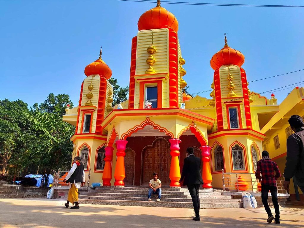 Koderma News: ध्वजाधारी धाम में 4 अगस्त को लगेगा शिवभक्तों का भव्य भंडारा, 5 अगस्त को होगी एक शाम बाबा के नामभजन संध्या 2 Koderma News: ध्वजाधारी धाम में 4 अगस्त को लगेगा शिवभक्तों का भव्य भंडारा, 5 अगस्त को होगी एक शाम बाबा के नामभजन संध्या 2