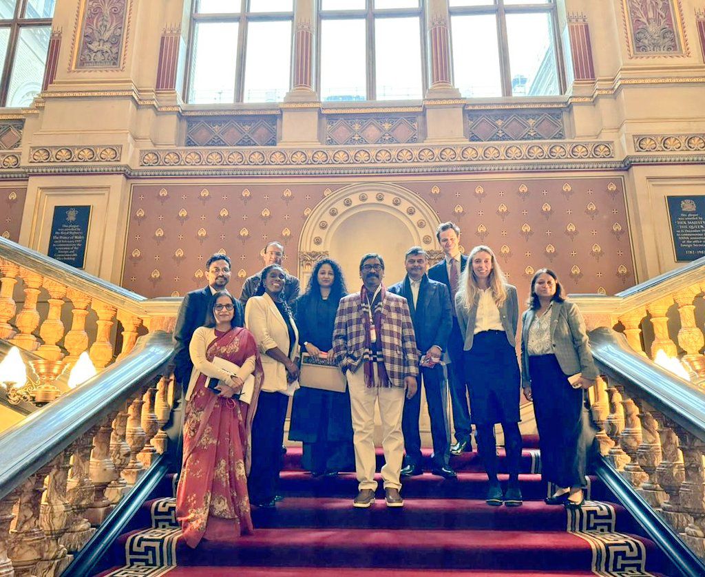 Jharkhand-UK Cooperation : मुख्यमंत्री हेमन्त सोरेन–यूके मंत्री सीमा मल्होत्रा की अहम मुलाक़ात, झारखण्ड–यूके सहयोग को मिली नई वैश्विक दिशा 1 Jharkhand-UK Cooperation : मुख्यमंत्री हेमन्त सोरेन–यूके मंत्री सीमा मल्होत्रा की अहम मुलाक़ात, झारखण्ड–यूके सहयोग को मिली नई वैश्विक दिशा 1