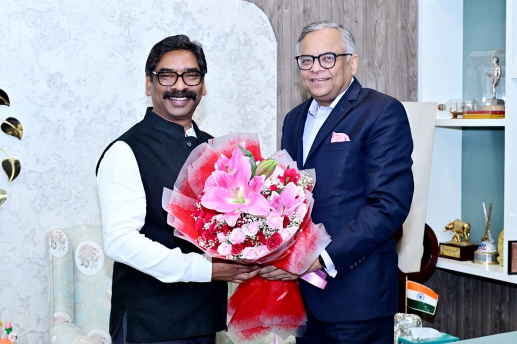 Jharkhand News : झारखंड में बड़े निवेश की तैयारी: मुख्यमंत्री हेमन्त सोरेन और टाटा समूह के चेयरमैन एन. चंद्रशेखरन के बीच अहम बैठक 1 Jharkhand News : झारखंड में बड़े निवेश की तैयारी: मुख्यमंत्री हेमन्त सोरेन और टाटा समूह के चेयरमैन एन. चंद्रशेखरन के बीच अहम बैठक 1