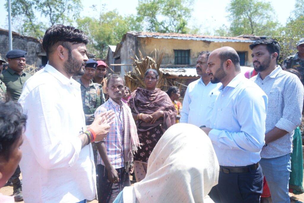Koderma News : हाथी हमले के बाद प्रशासन सख्त: उपायुक्त व वन विभाग ने किया मौके का निरीक्षण, सुरक्षा के दिए निर्देश 4