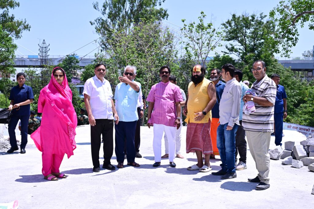 Ranchi News : हेमन्त सोरेन ने राम जानकी तपोवन मंदिर में की पूजा, झारखंड की खुशहाली की कामना 1