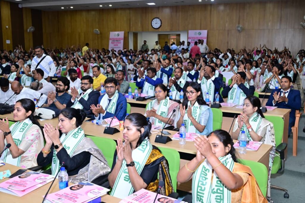 CM Hemant Soren ने सौंपे नियुक्ति पत्र, झारखंड में महिला सशक्तिकरण को मिली नई दिशा 9