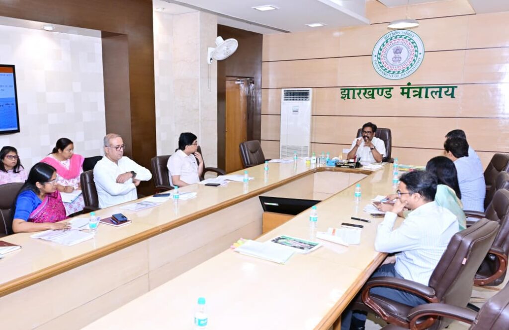 Jharkhand Cabinet Meeting : झारखंड में योजनाओं की सख्त समीक्षा: मुख्यमंत्री हेमन्त सोरेन ने डिजिटल मॉनिटरिंग और पारदर्शिता पर दिया जोर 2