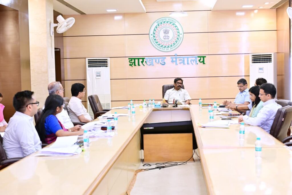 Jharkhand Cabinet Meeting : झारखंड में योजनाओं की सख्त समीक्षा: मुख्यमंत्री हेमन्त सोरेन ने डिजिटल मॉनिटरिंग और पारदर्शिता पर दिया जोर 3