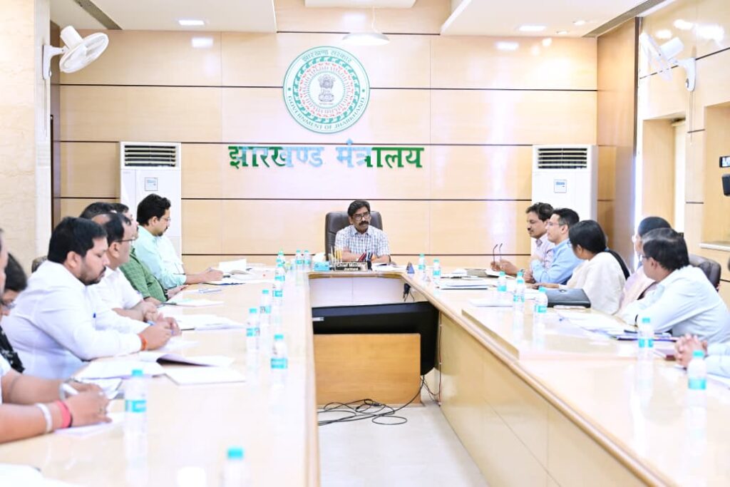 Jharkhand News : हेमन्त सोरेन की समीक्षा बैठक: बाल विवाह पर सख्ती, मॉडल आंगनबाड़ी और महिला सुरक्षा पर सरकार का बड़ा फोकस 3 Jharkhand News : हेमन्त सोरेन की समीक्षा बैठक: बाल विवाह पर सख्ती, मॉडल आंगनबाड़ी और महिला सुरक्षा पर सरकार का बड़ा फोकस 3