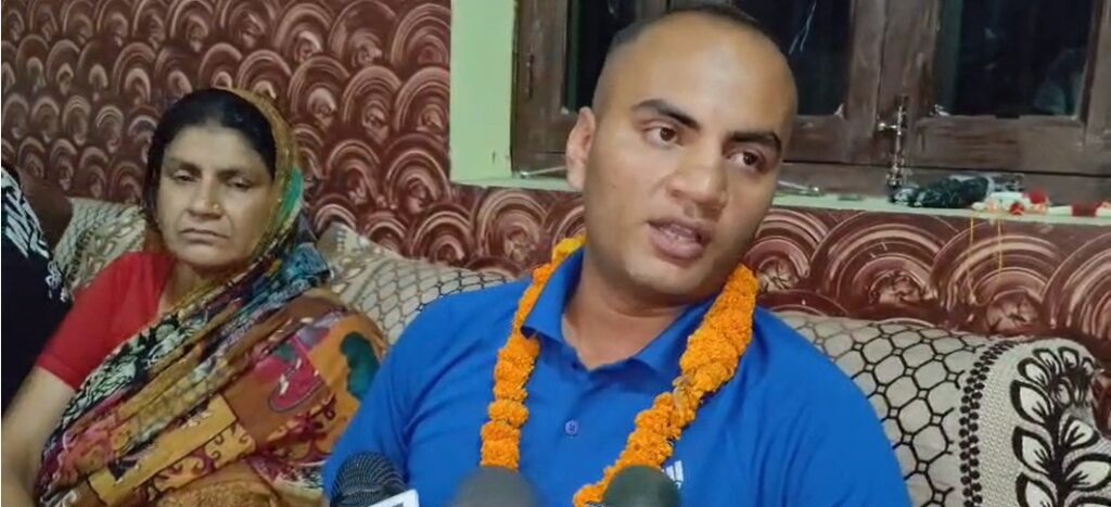 CBSE Results : कोडरमा के लाल अंशुमान ने किया कमाल, IFS परीक्षा में ऑल इंडिया रैंक 2 हासिल 1