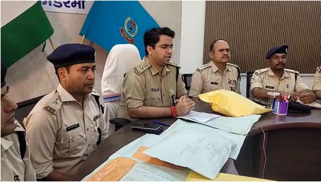Koderma News : नेहा राज हत्याकांड का खुलासा, अवैध संबंध बना मौत की वजह, फुफेरे चाचा-चाची ने रची थी खूनी साजिश 1