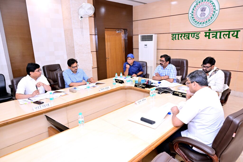 Jharkhand Education : मुख्यमंत्री हेमंत सोरेन ने आवासीय विद्यालयों, ई-साइकिल योजना और कौशल विकास पर दिए बड़े निर्देश 1