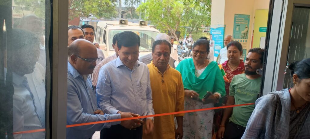 Markachcho Mango Festival and Fair : बिरसा हरित ग्राम योजना से किसानों को मिली नई पहचान, 465 किलो आम की हुई बिक्री 2 Markachcho Mango Festival and Fair : बिरसा हरित ग्राम योजना से किसानों को मिली नई पहचान, 465 किलो आम की हुई बिक्री 2