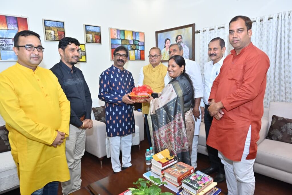 Rath Yatra Festival 2026: मुख्यमंत्री हेमन्त सोरेन ने स्वीकार किया जगन्नाथपुर मंदिर न्यास समिति का निमंत्रण 1