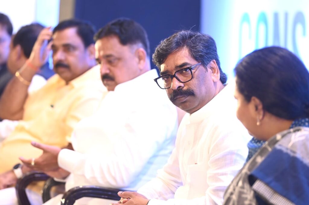 National Stakeholders Consultation में 14 महत्वपूर्ण एमओयू पर हस्ताक्षर, कई प्रमुख कंपनियों ने झारखंड में निवेश के लिए जताई अपनी सहमति 2 National Stakeholders Consultation में 14 महत्वपूर्ण एमओयू पर हस्ताक्षर, कई प्रमुख कंपनियों ने झारखंड में निवेश के लिए जताई अपनी सहमति 2
