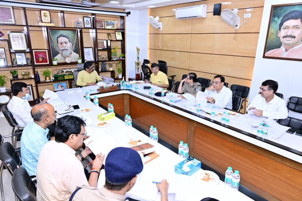 Jharkhand News : हेमन्त सोरेन की अध्यक्षता में झारखंड राज्य सजा पुनरीक्षण पर्षद की बैठक, 26 आजीवन कैदियों की रिहाई पर बनी सहमति 1 Jharkhand News : हेमन्त सोरेन की अध्यक्षता में झारखंड राज्य सजा पुनरीक्षण पर्षद की बैठक, 26 आजीवन कैदियों की रिहाई पर बनी सहमति 1