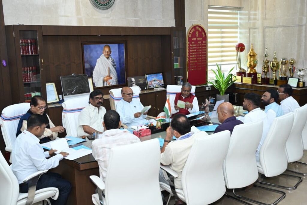 Jharkhand Vidhansabha Monsoon Satra 2026: सर्वदलीय बैठक में बनी सहमति, मुख्यमंत्री हेमन्त सोरेन बोले- लोकतांत्रिक मर्यादाओं के साथ चले सदन 2