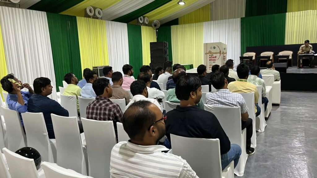 Tribal Festival 2026 : मोरहाबादी मैदान में सुरक्षा के कड़े इंतजाम, दंडाधिकारी और पुलिस पदाधिकारियों की संयुक्त ब्रीफिंग सम्पन्न 2 Tribal Festival 2026 : मोरहाबादी मैदान में सुरक्षा के कड़े इंतजाम, दंडाधिकारी और पुलिस पदाधिकारियों की संयुक्त ब्रीफिंग सम्पन्न 2
