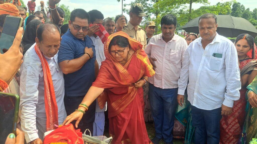 Koderma News : डगरनवां के फुटलहिया और झवांतारी में पुल निर्माण का शिलान्यास, करीब 5 करोड़ की लागत से बनेंगे दो नए पुल 1