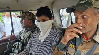 Chatra News : चतरा में ACB की बड़ी कार्रवाई: 15 हजार रुपये रिश्वत लेते राजस्व कर्मचारी रंगे हाथ गिरफ्तार 1 Chatra News : चतरा में ACB की बड़ी कार्रवाई: 15 हजार रुपये रिश्वत लेते राजस्व कर्मचारी रंगे हाथ गिरफ्तार 1