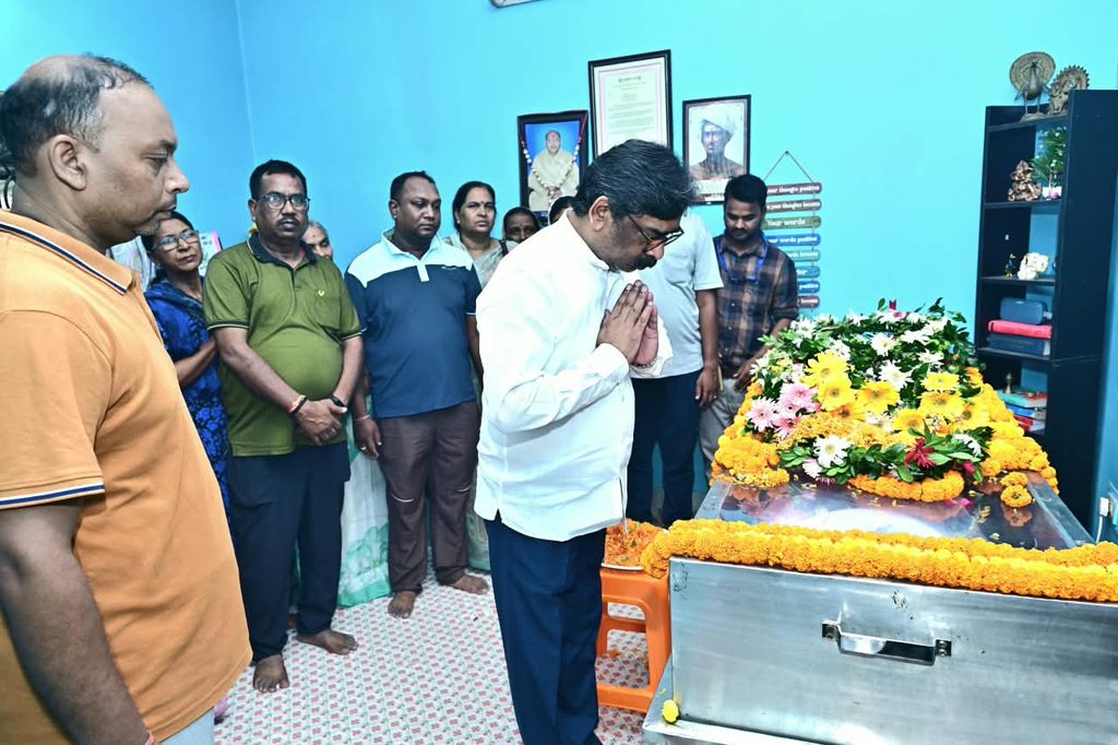 Jharkhand News : हेमंत सोरेन ने पूर्व मंत्री विमला प्रधान को दी भावपूर्ण श्रद्धांजलि, कहा- झारखंड के लिए अपूरणीय क्षति 1 Jharkhand News : हेमंत सोरेन ने पूर्व मंत्री विमला प्रधान को दी भावपूर्ण श्रद्धांजलि, कहा- झारखंड के लिए अपूरणीय क्षति 1