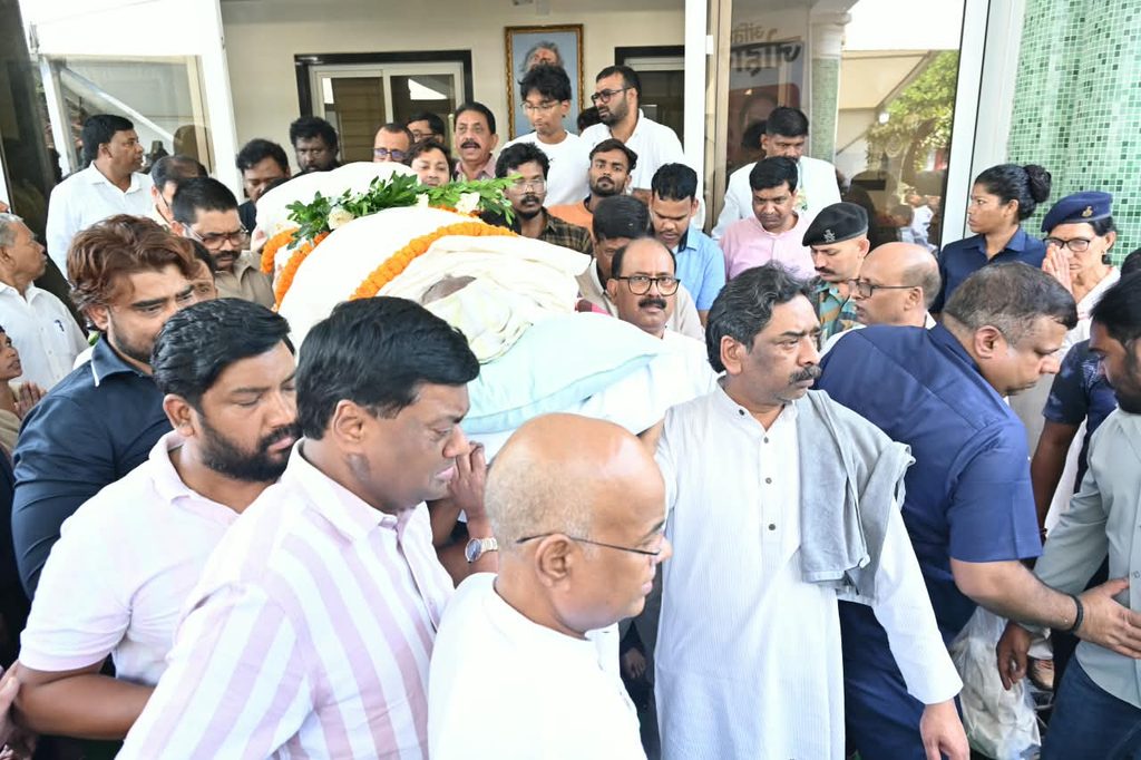 Jharkhand News : मुख्यमंत्री हेमंत सोरेन की माता रूपी सोरेन को राज्यपाल समेत कई नेताओं ने दी श्रद्धांजलि 3
