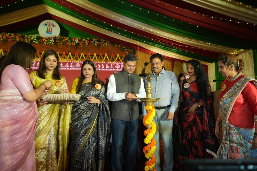 Ranchi News : जेसोवा दीपावली मेला, मुख्य सचिव अविनाश कुमार ने किया उद्घाटन, शिक्षा और कला के लिए लाखों रुपये की सहायता 2 Ranchi News : जेसोवा दीपावली मेला, मुख्य सचिव अविनाश कुमार ने किया उद्घाटन, शिक्षा और कला के लिए लाखों रुपये की सहायता 2