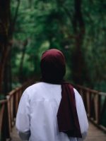 woman wearing red hijab